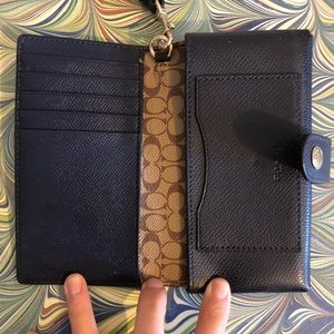 COACH Billfold Wristlet Wallet